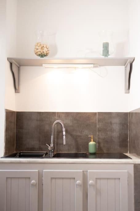 Le "Pied A Terre" - Appartement Plein Centre Avec Parking Prive Bourges Dış mekan fotoğraf