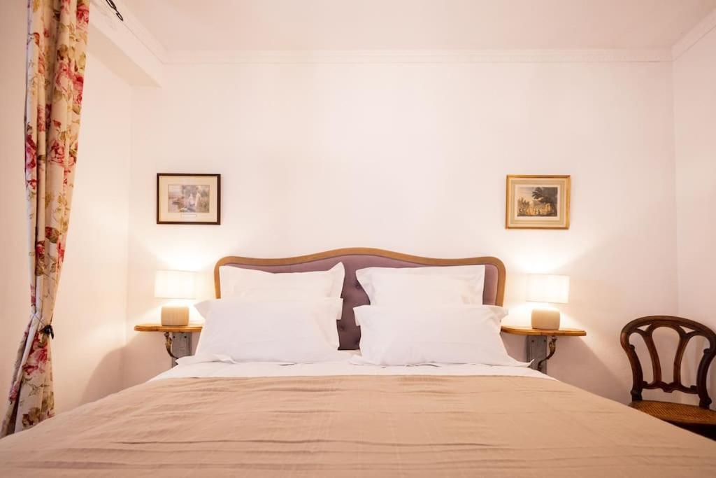 Le "Pied A Terre" - Appartement Plein Centre Avec Parking Prive Bourges Dış mekan fotoğraf